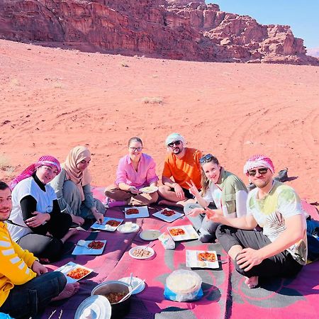 Wadi Rum Bubble Camp & Tour 外观 照片