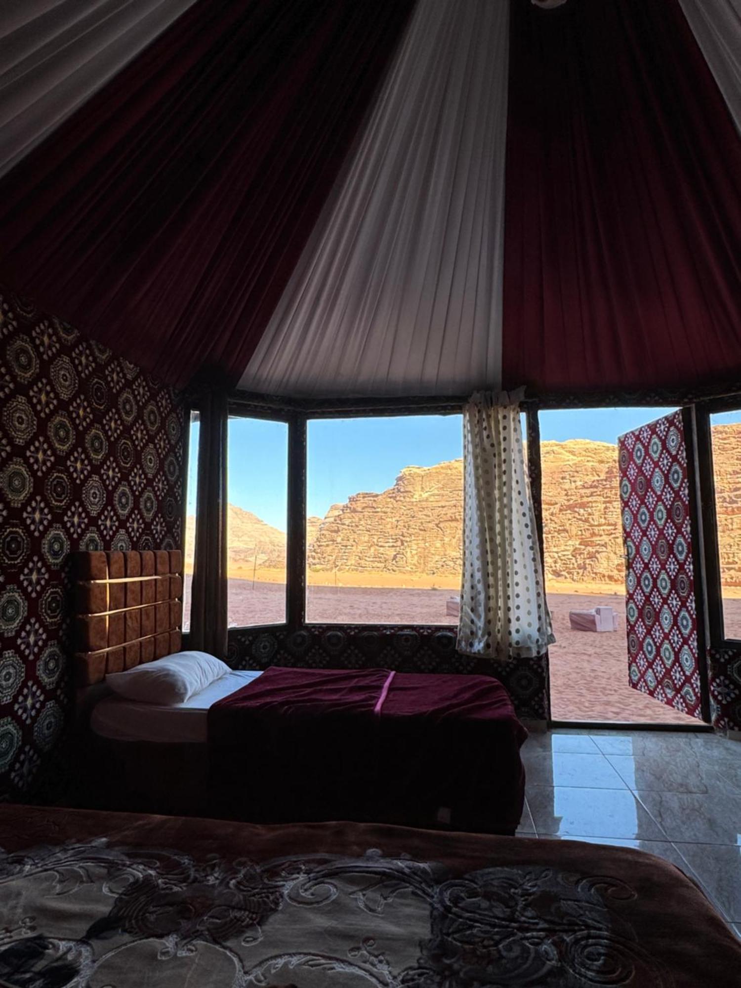 Wadi Rum Bubble Camp & Tour 外观 照片