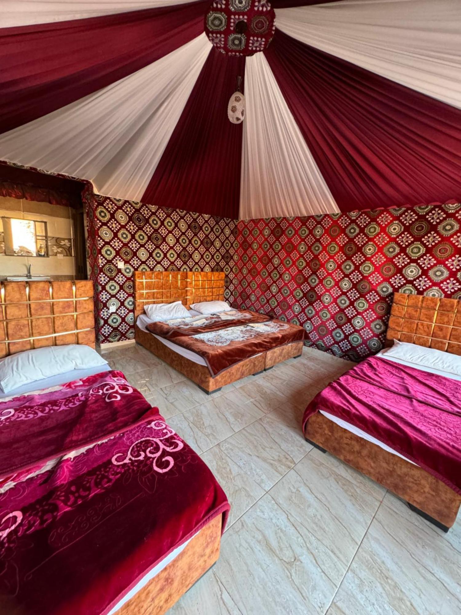 Wadi Rum Bubble Camp & Tour 外观 照片