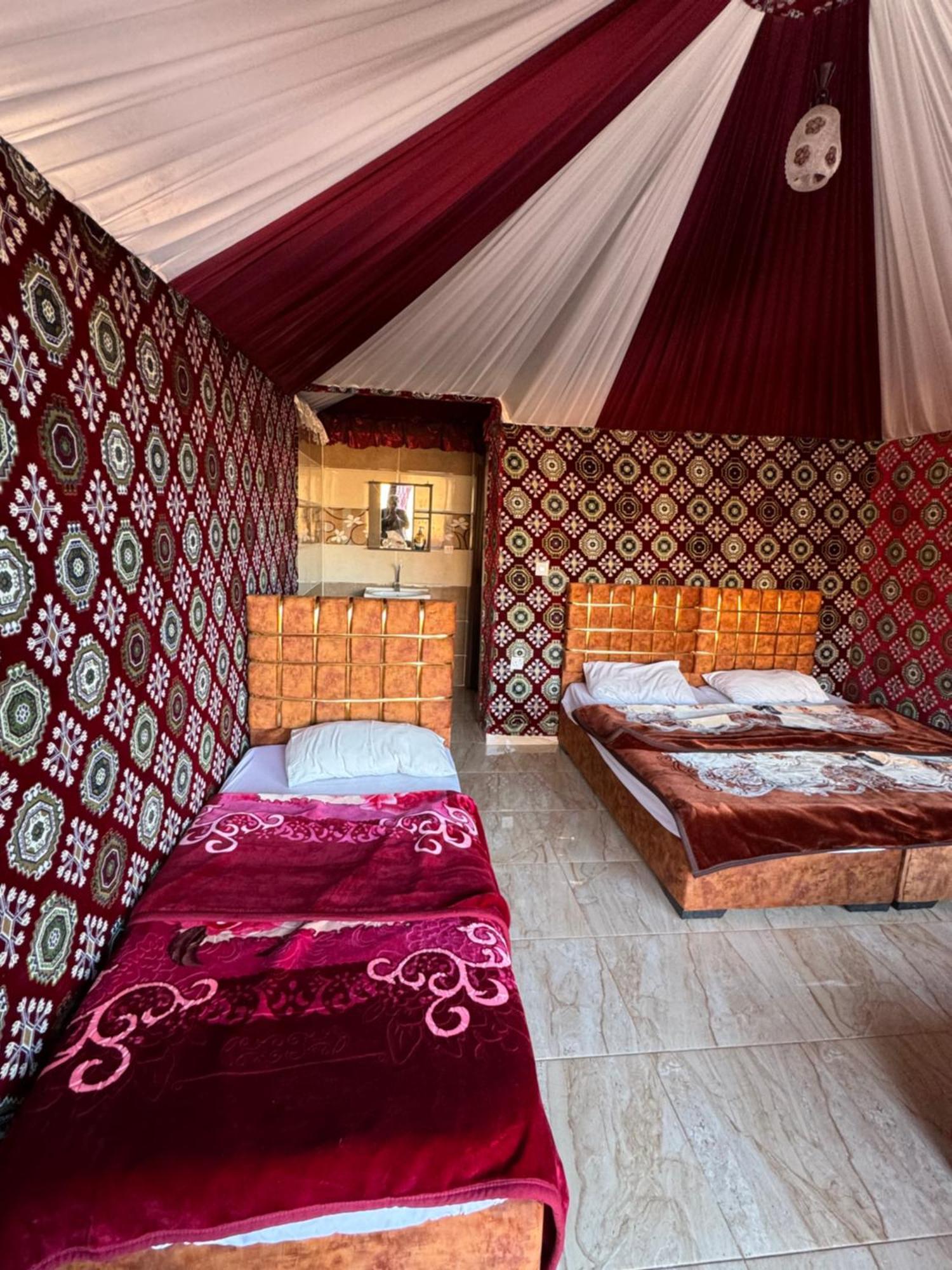 Wadi Rum Bubble Camp & Tour 外观 照片