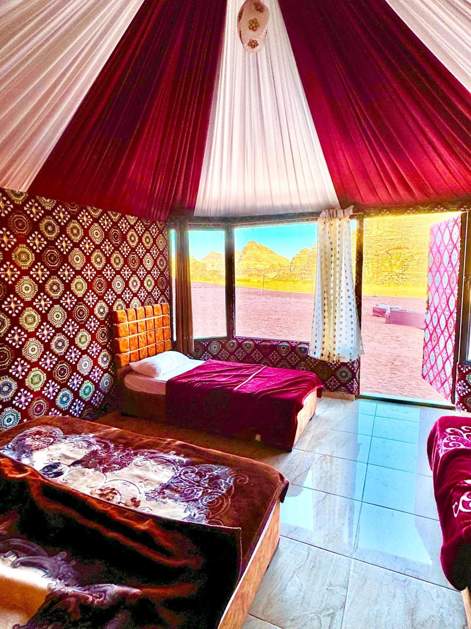 Wadi Rum Bubble Camp & Tour 外观 照片