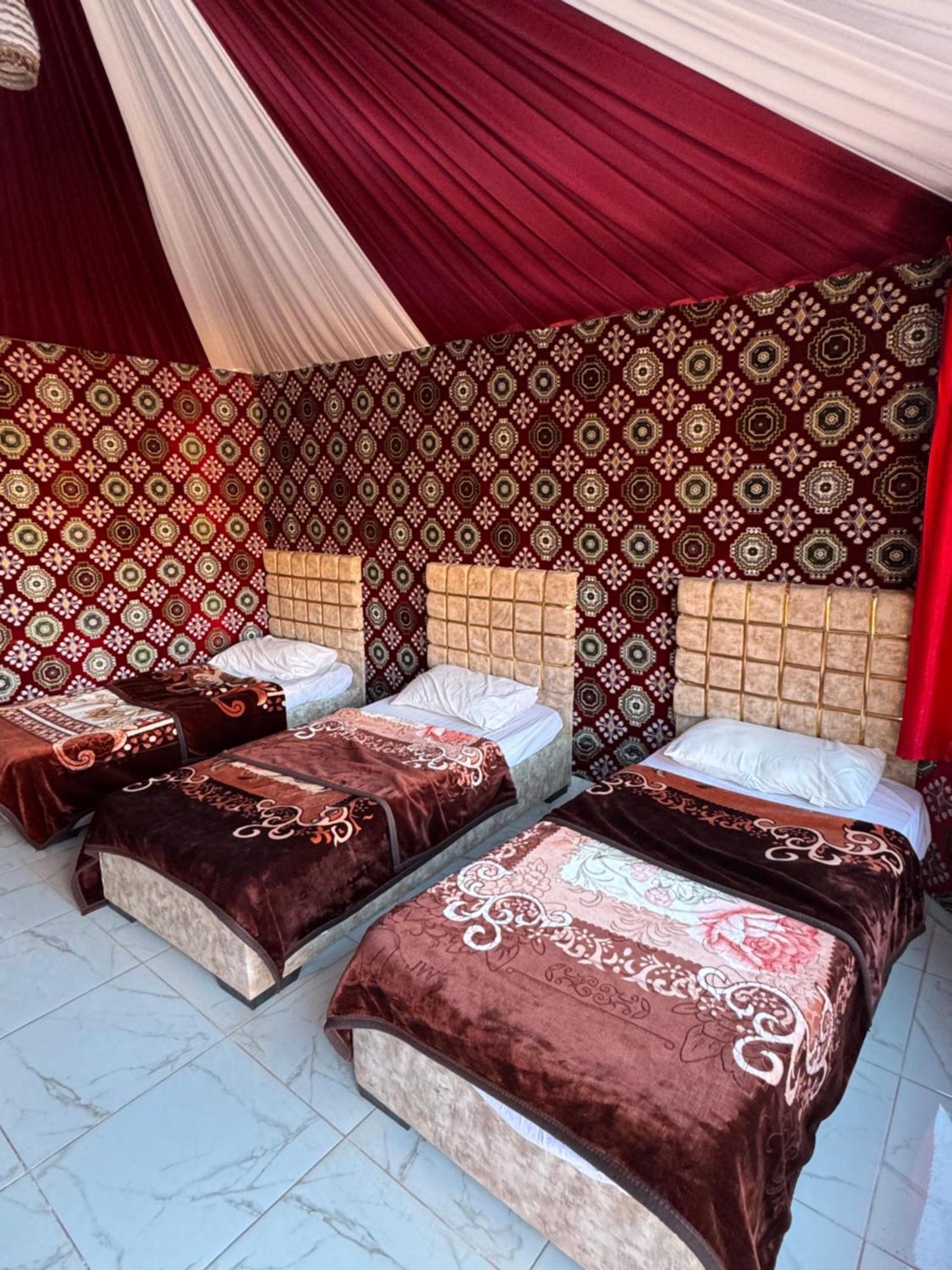 Wadi Rum Bubble Camp & Tour 外观 照片