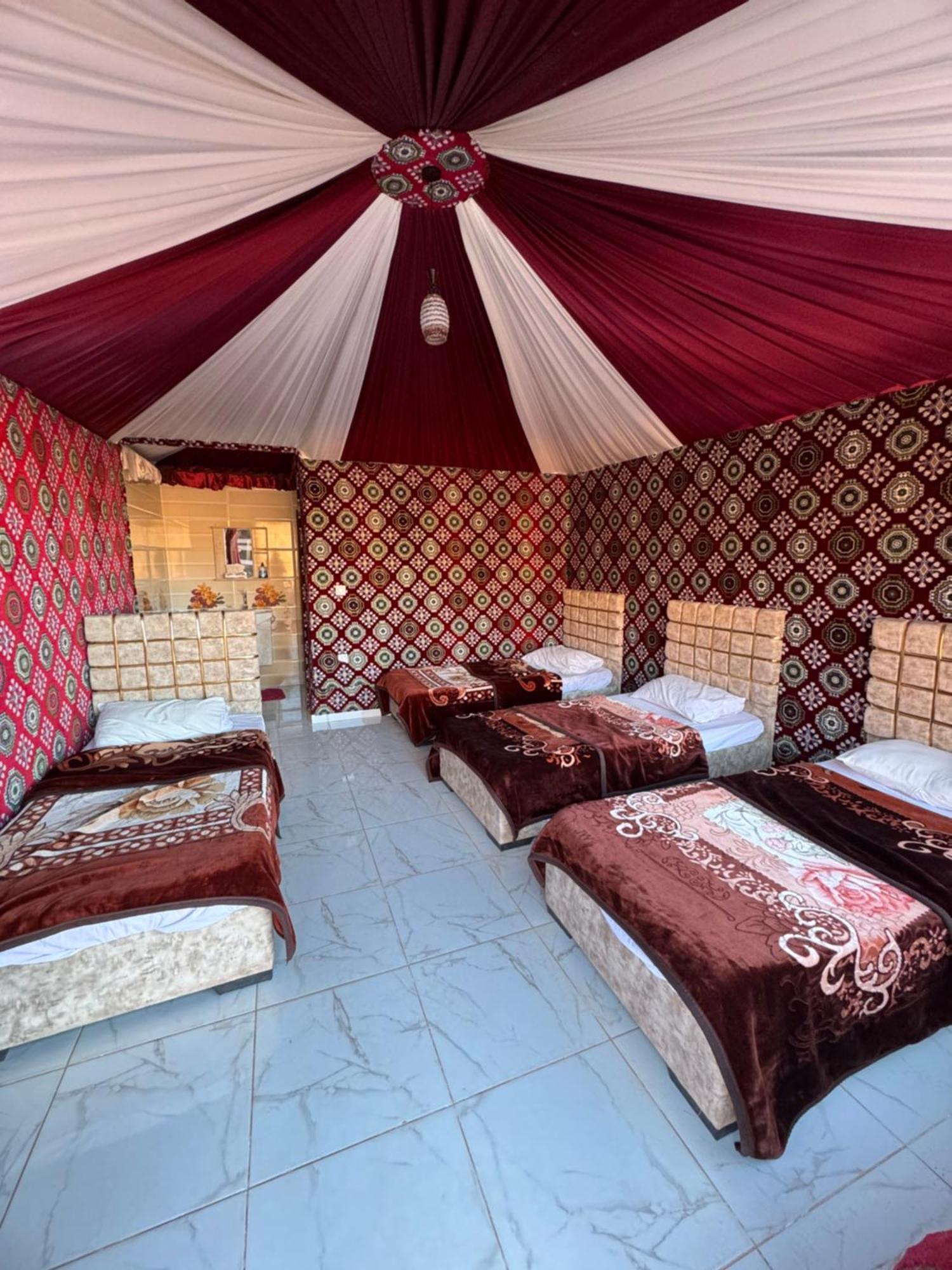 Wadi Rum Bubble Camp & Tour 外观 照片