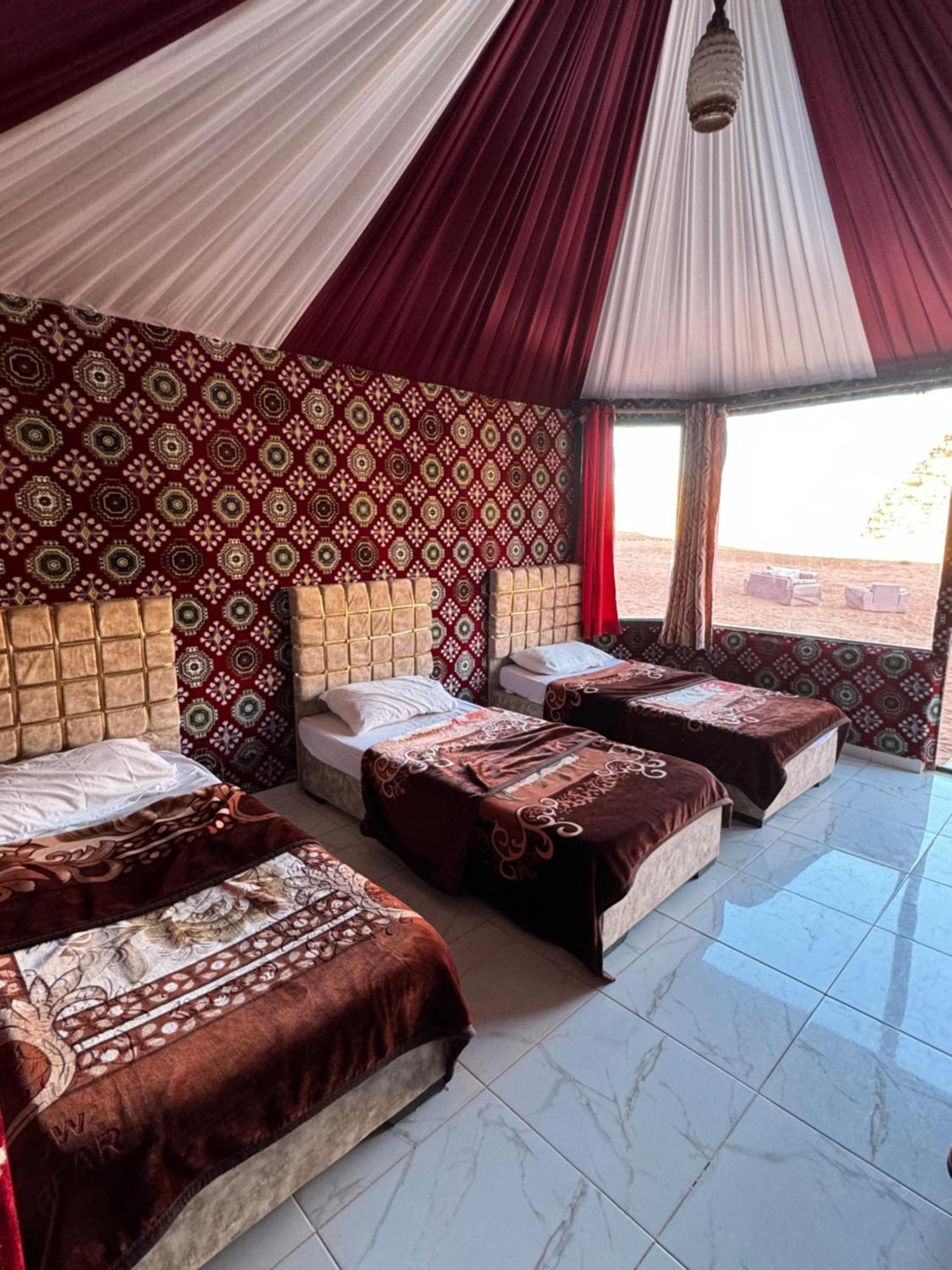 Wadi Rum Bubble Camp & Tour 外观 照片