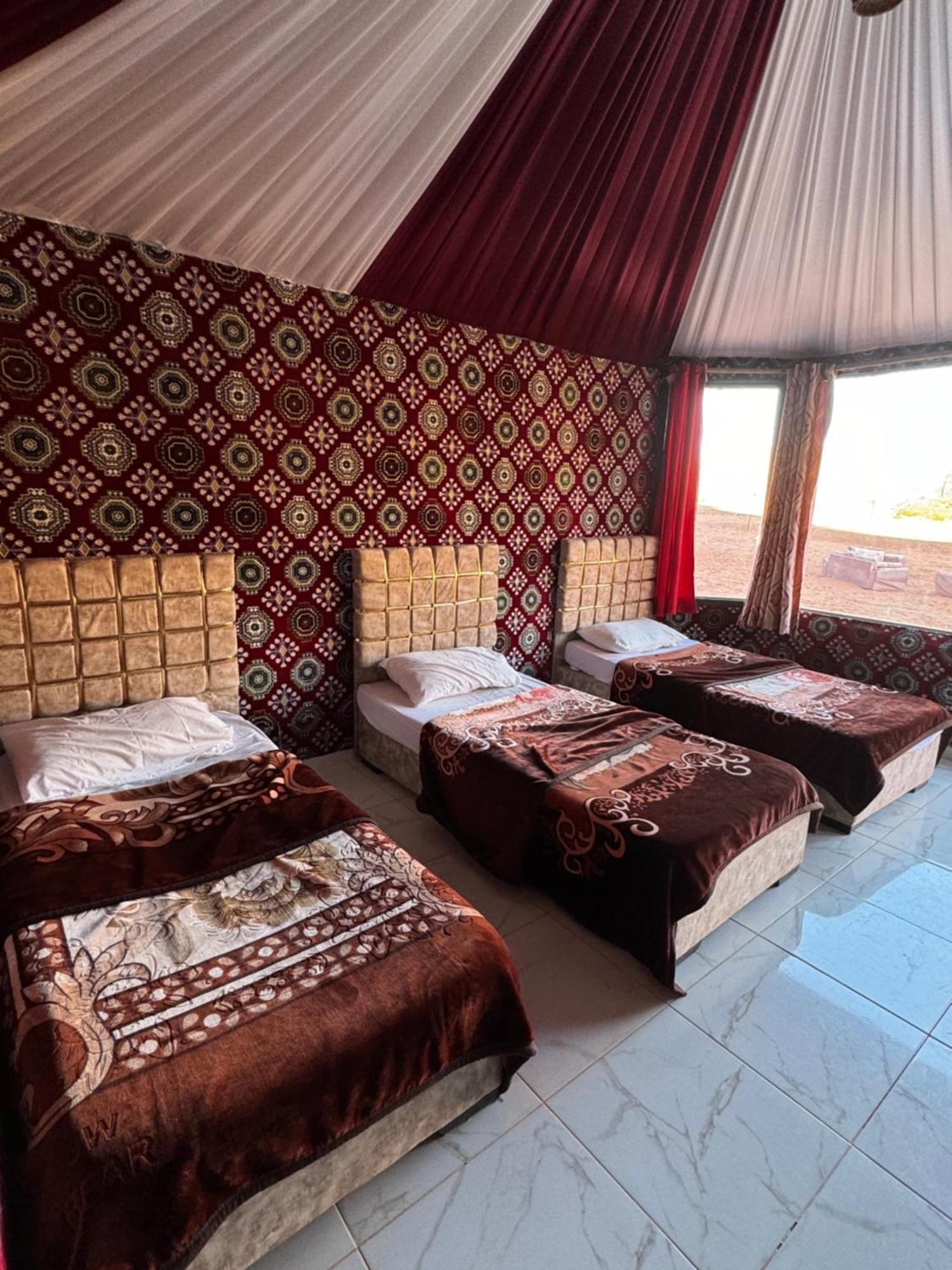 Wadi Rum Bubble Camp & Tour 外观 照片