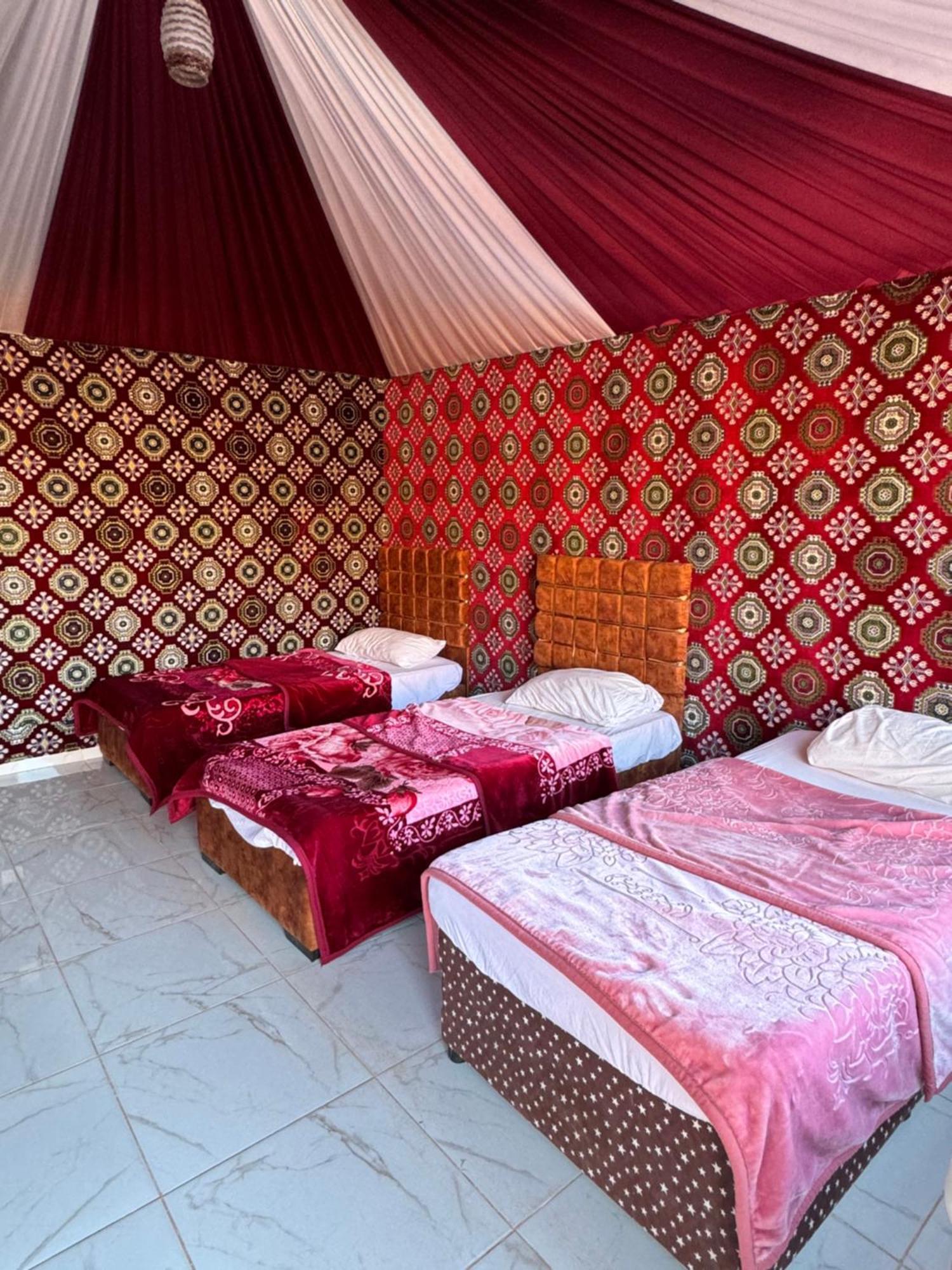 Wadi Rum Bubble Camp & Tour 外观 照片