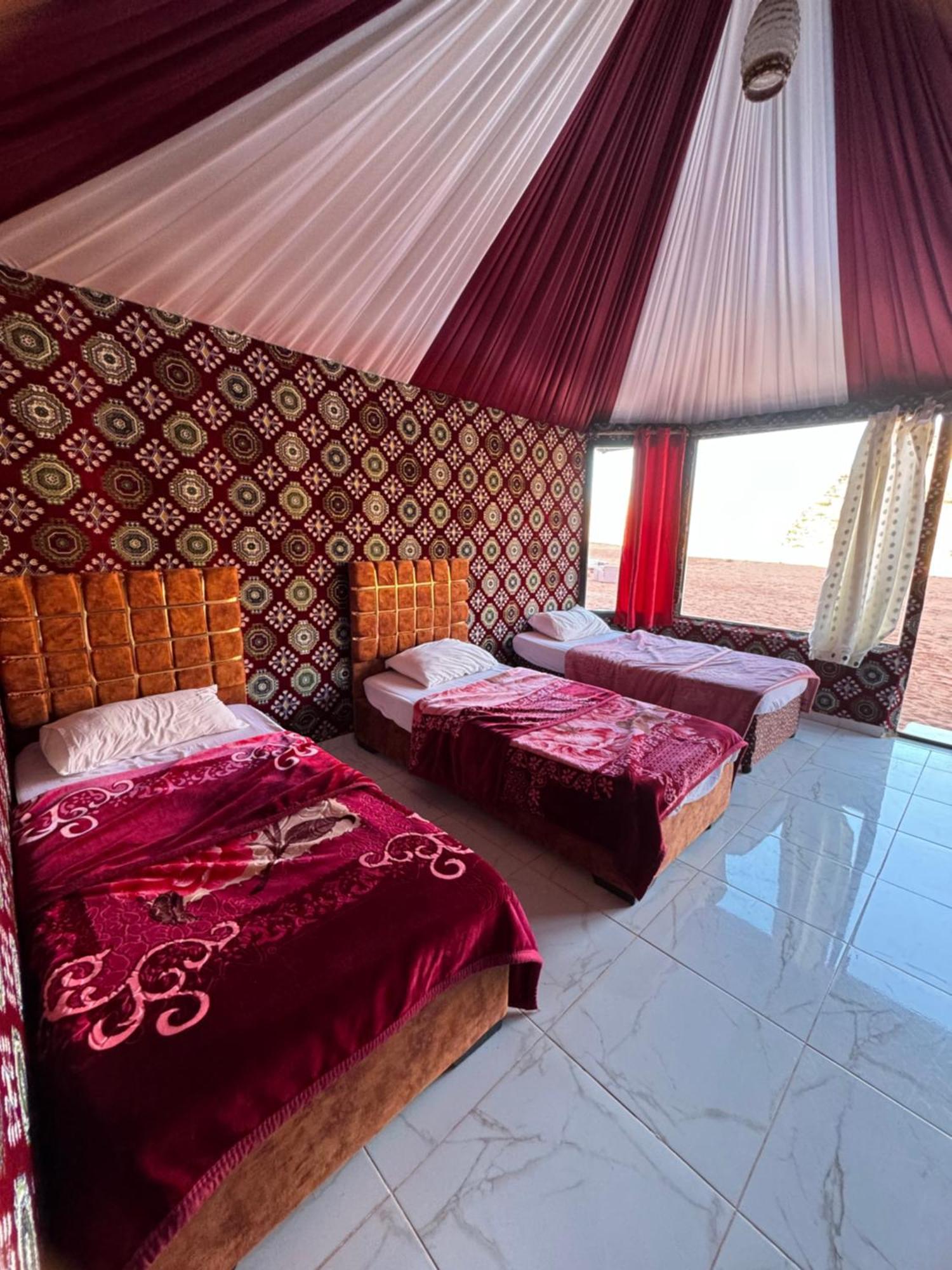 Wadi Rum Bubble Camp & Tour 外观 照片
