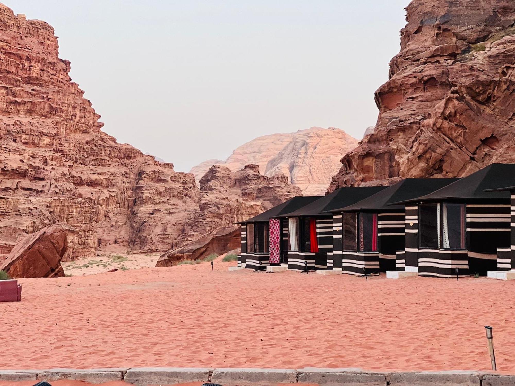 Wadi Rum Bubble Camp & Tour 外观 照片