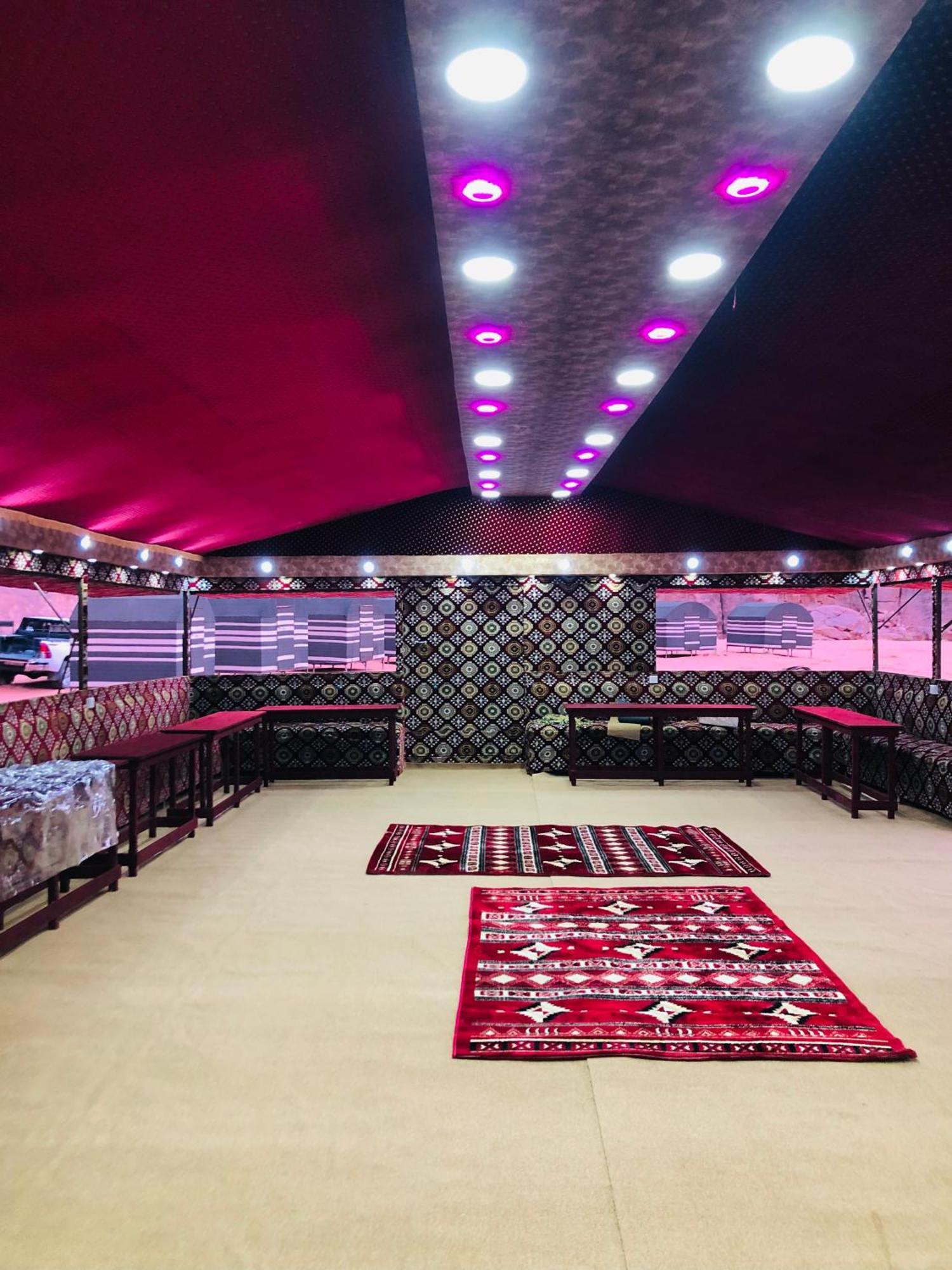 Wadi Rum Bubble Camp & Tour 外观 照片