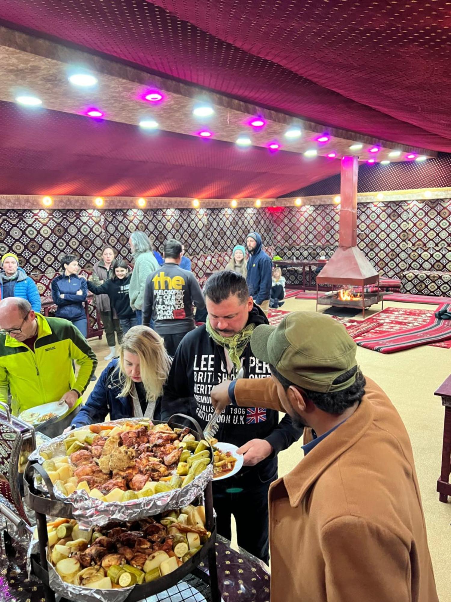 Wadi Rum Bubble Camp & Tour 外观 照片