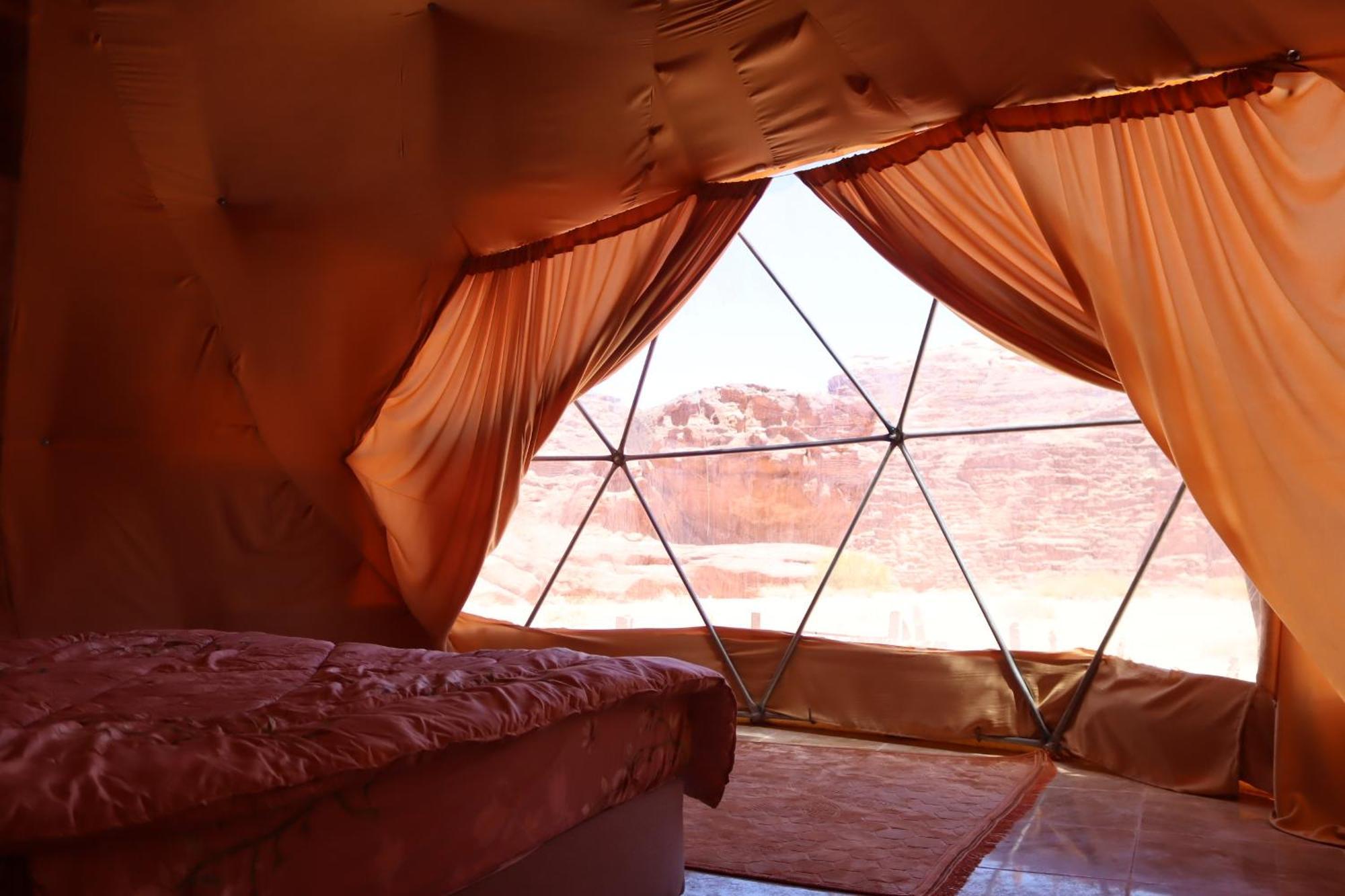 Wadi Rum Bubble Camp & Tour 外观 照片
