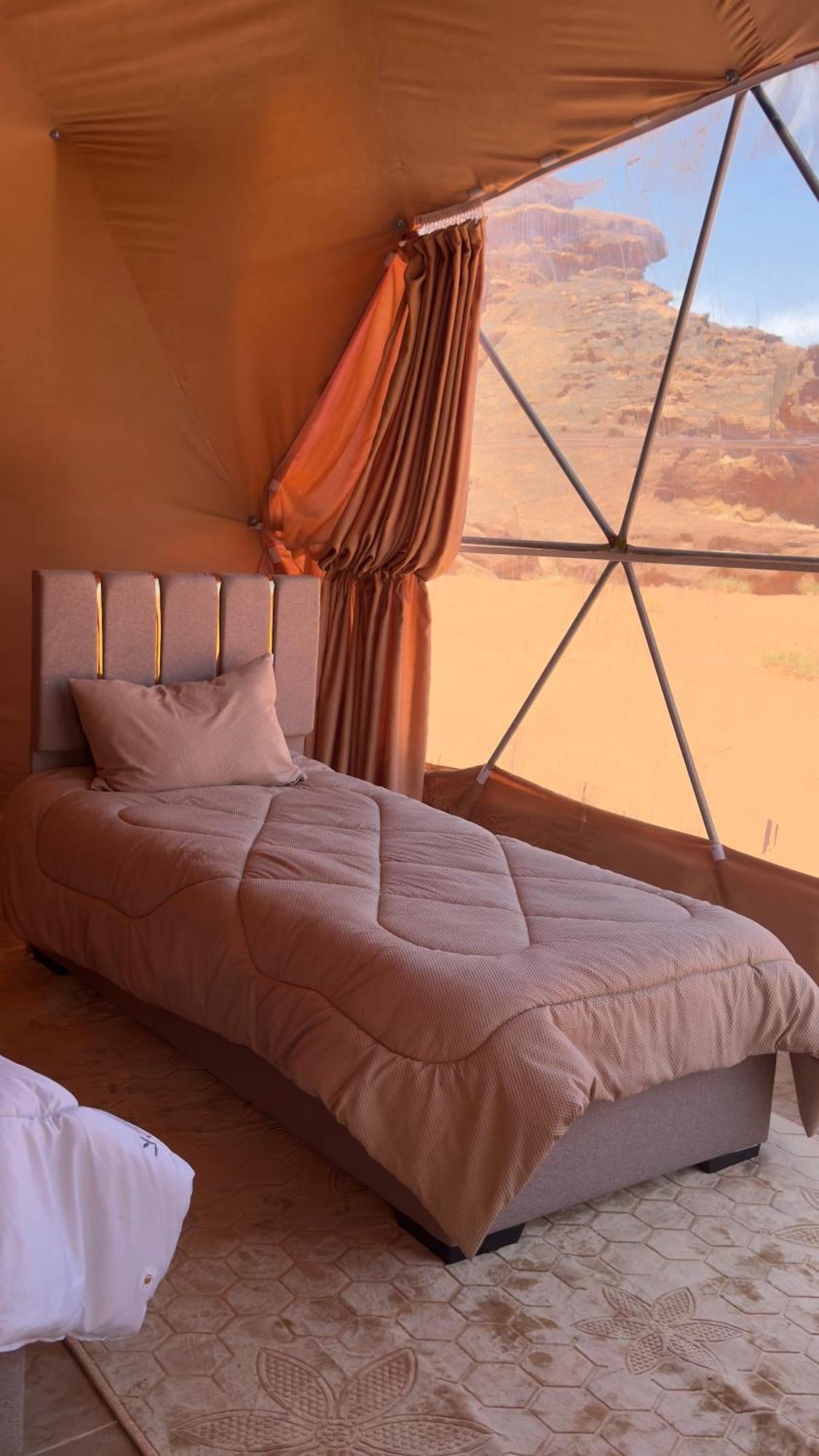 Wadi Rum Bubble Camp & Tour 外观 照片