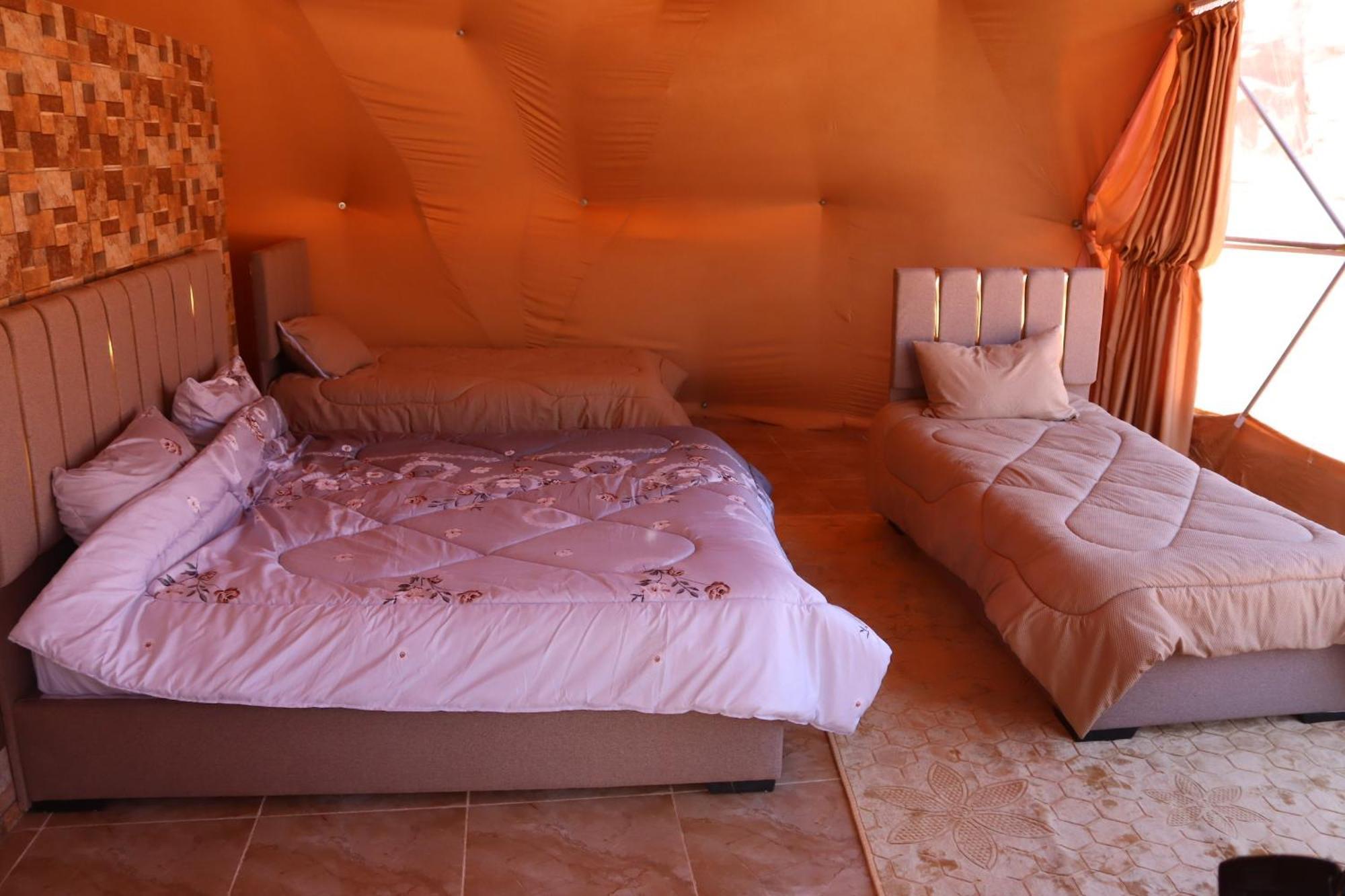 Wadi Rum Bubble Camp & Tour 外观 照片