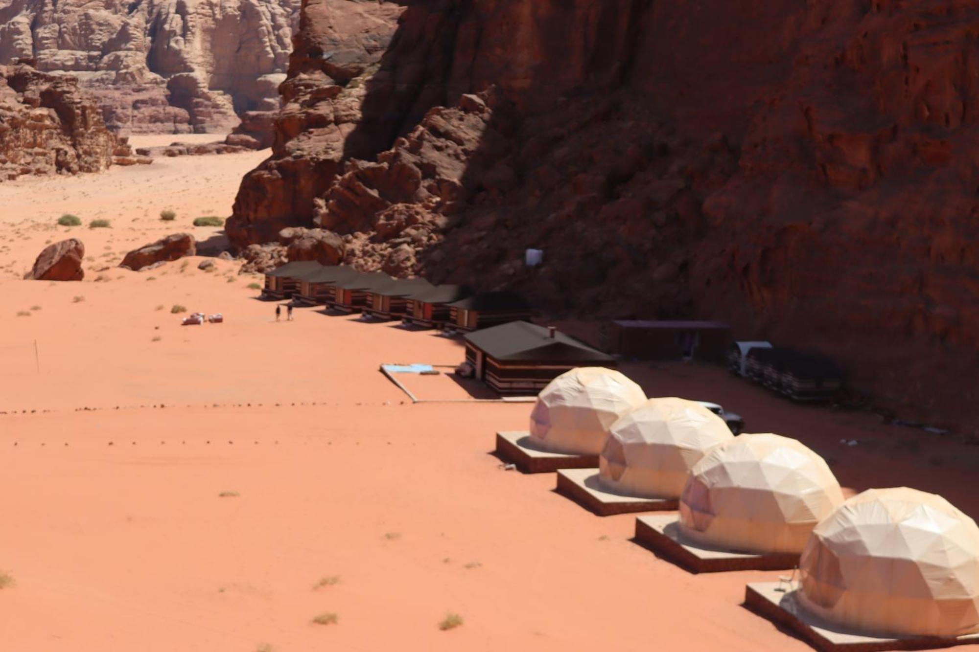 Wadi Rum Bubble Camp & Tour 外观 照片