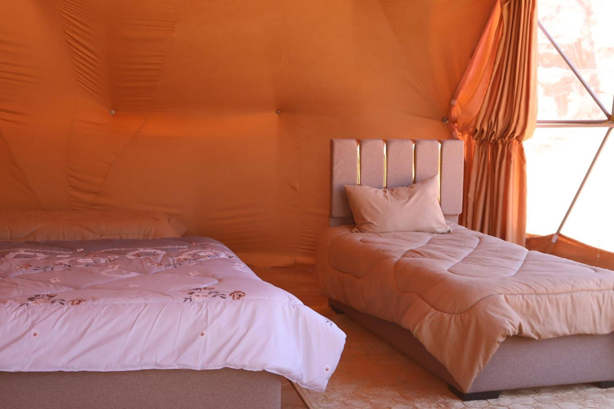 Wadi Rum Bubble Camp & Tour 外观 照片
