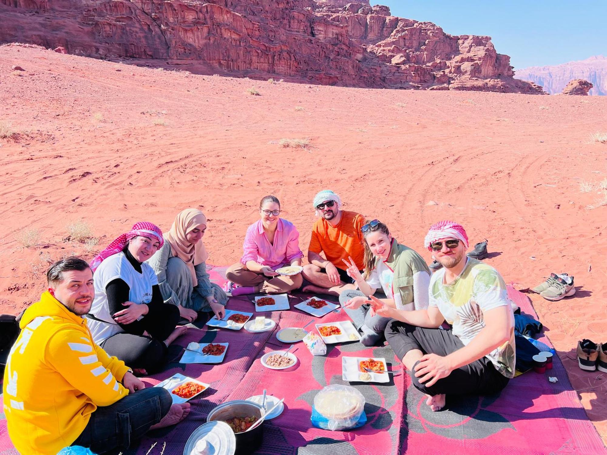Wadi Rum Bubble Camp & Tour 外观 照片